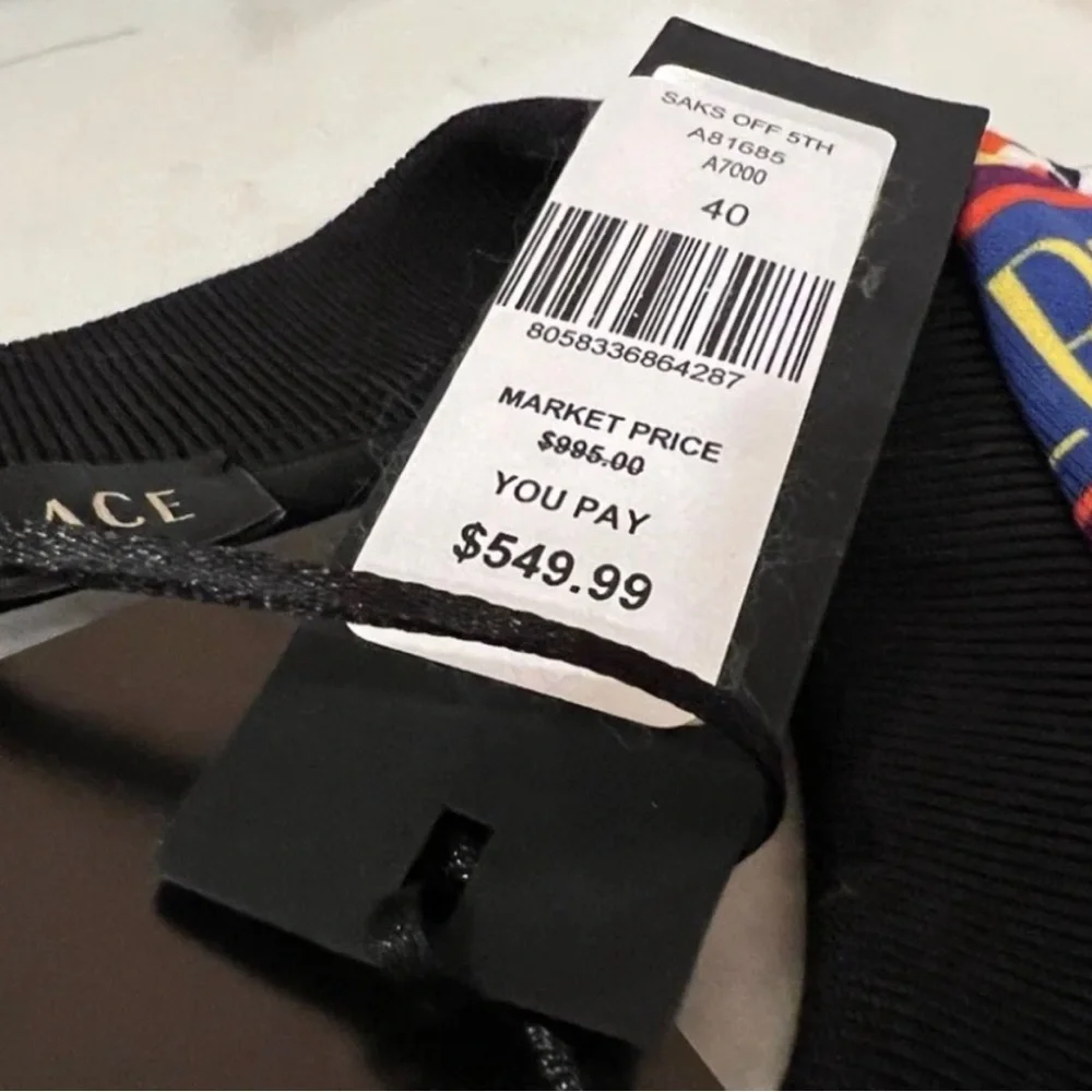 Versace Sweater - Picture 10 of 10